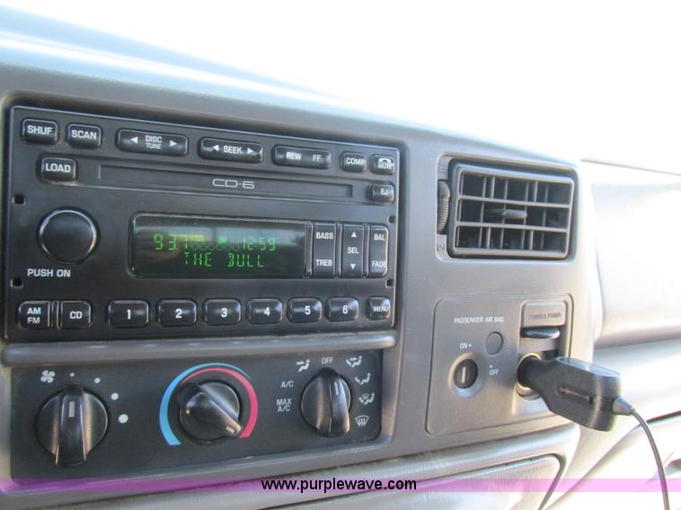 image for item K5002 2001 Ford F350 Super Duty XLT SuperCab pickup truck