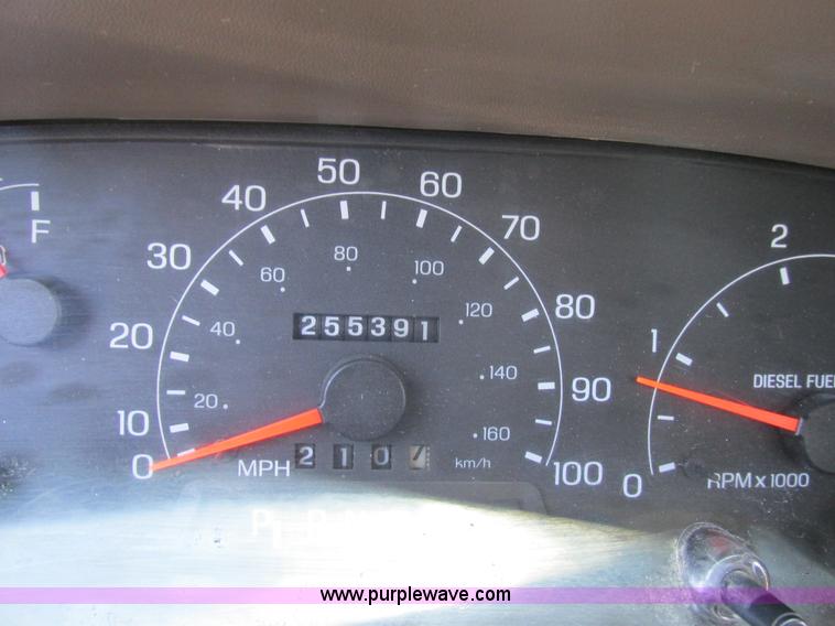 image for item K5002 2001 Ford F350 Super Duty XLT SuperCab pickup truck