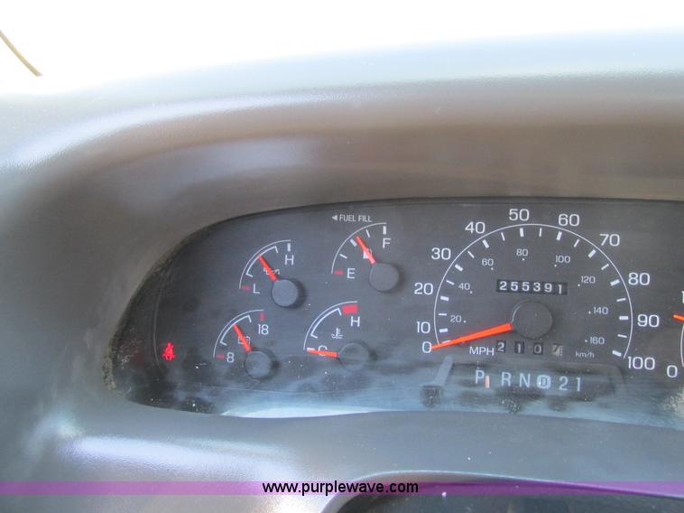 image for item K5002 2001 Ford F350 Super Duty XLT SuperCab pickup truck