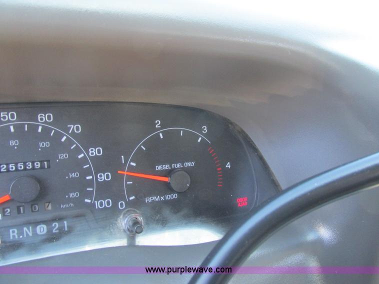 image for item K5002 2001 Ford F350 Super Duty XLT SuperCab pickup truck