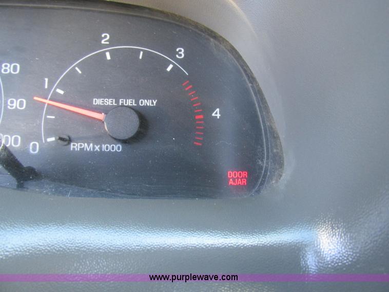 image for item K5002 2001 Ford F350 Super Duty XLT SuperCab pickup truck