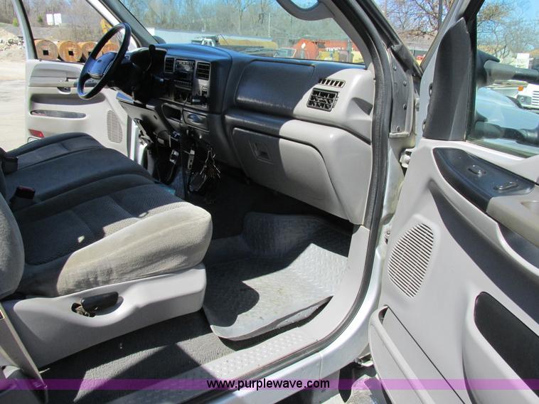 image for item K5002 2001 Ford F350 Super Duty XLT SuperCab pickup truck