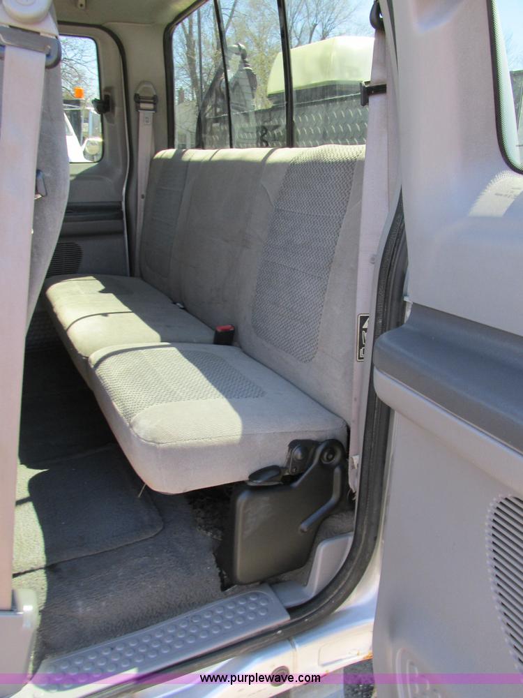 image for item K5002 2001 Ford F350 Super Duty XLT SuperCab pickup truck