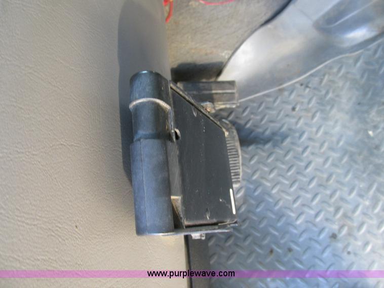 image for item K5002 2001 Ford F350 Super Duty XLT SuperCab pickup truck