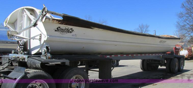 image for item K5003 2002 Smith side dump trailer
