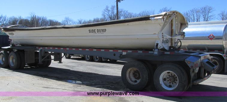 image for item K5003 2002 Smith side dump trailer