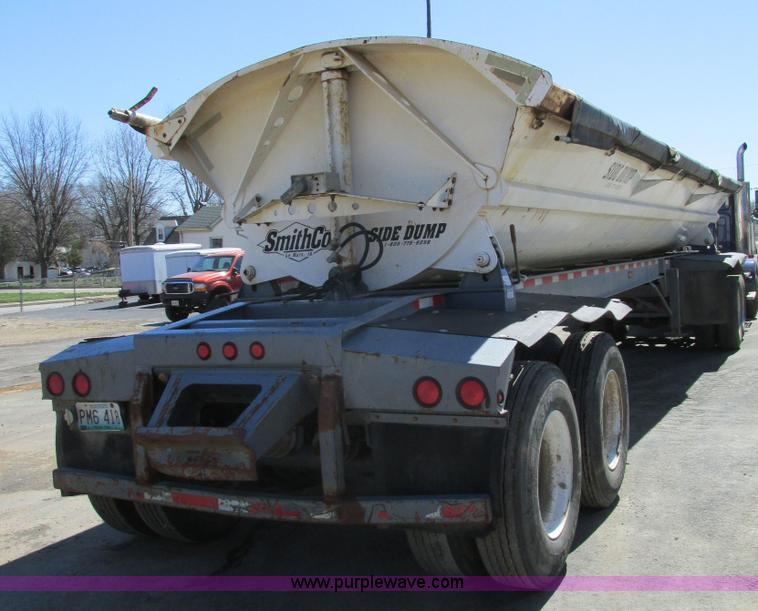 image for item K5003 2002 Smith side dump trailer