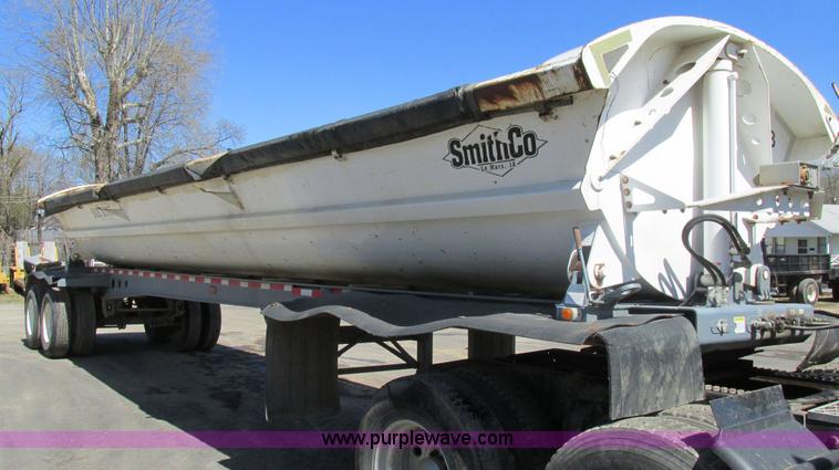 image for item K5003 2002 Smith side dump trailer