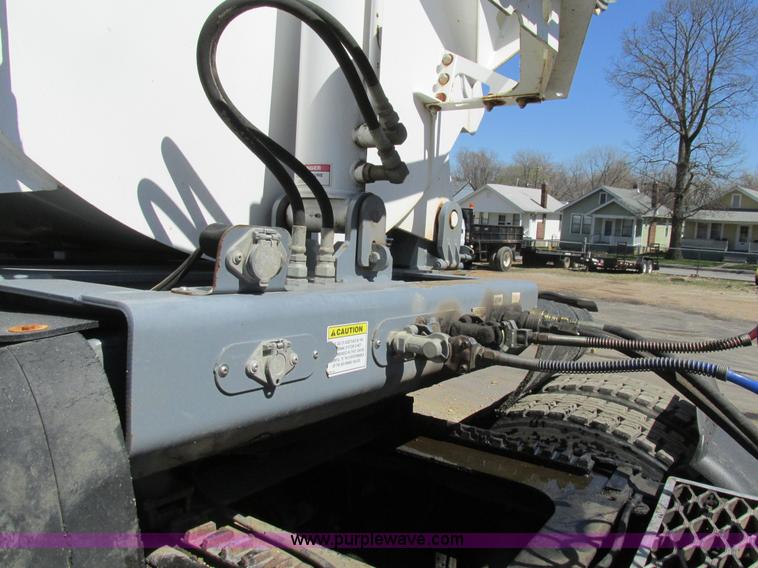 image for item K5003 2002 Smith side dump trailer