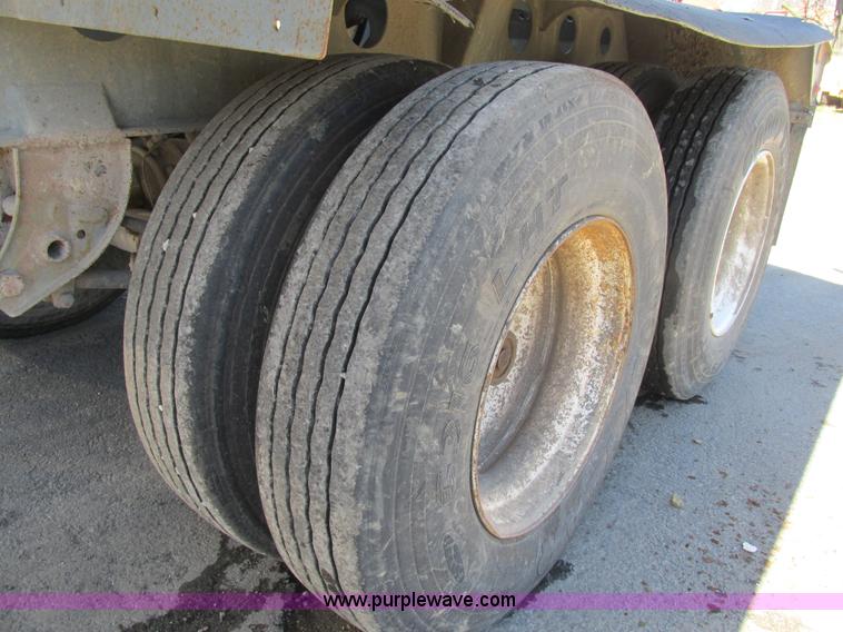 image for item K5003 2002 Smith side dump trailer