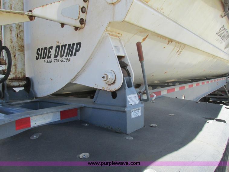 image for item K5003 2002 Smith side dump trailer