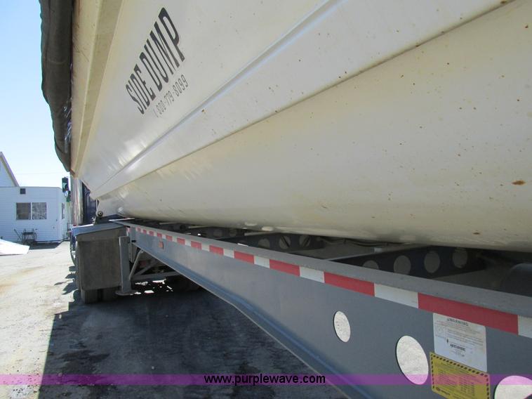 image for item K5003 2002 Smith side dump trailer