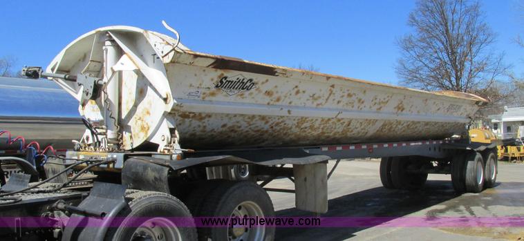 image for item K5004 2000 Smith side dump trailer