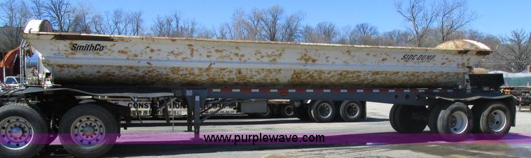 image for item K5004 2000 Smith side dump trailer