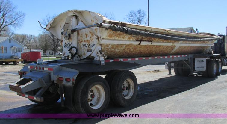 image for item K5004 2000 Smith side dump trailer