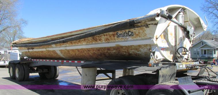 image for item K5004 2000 Smith side dump trailer