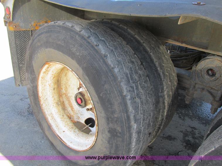 image for item K5004 2000 Smith side dump trailer