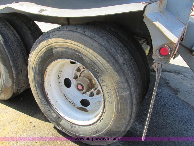 image for item K5004 2000 Smith side dump trailer