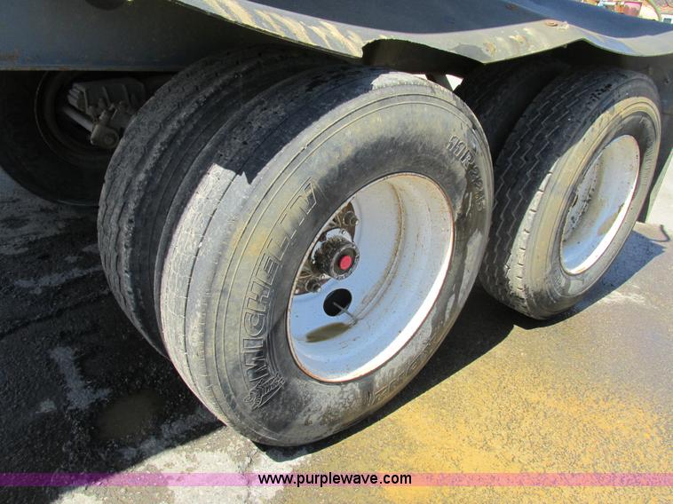 image for item K5004 2000 Smith side dump trailer