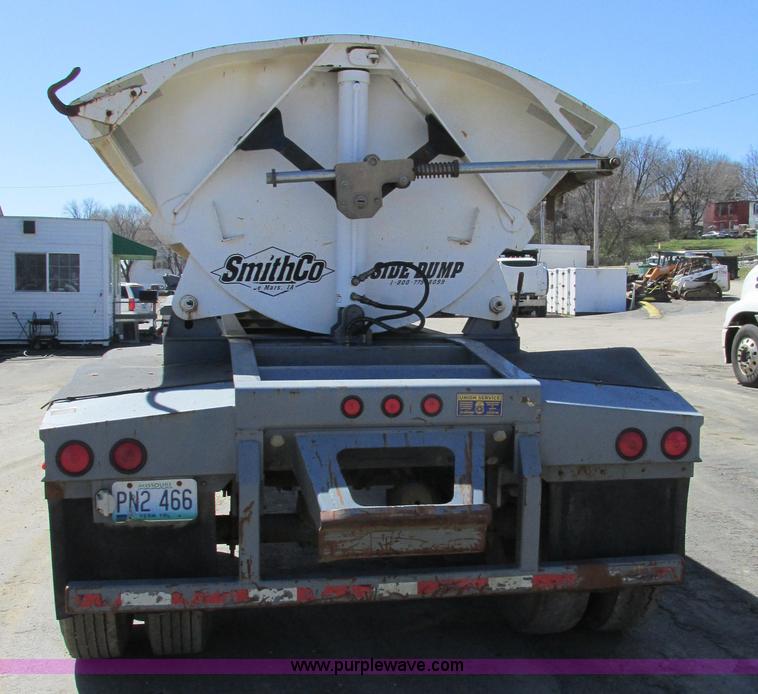 image for item K5005 2002 Smith side dump trailer