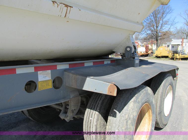 image for item K5005 2002 Smith side dump trailer
