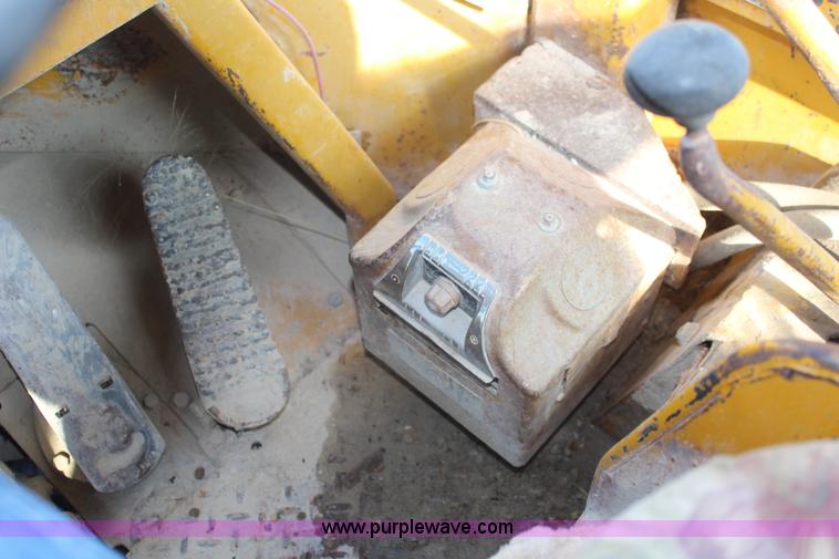 image for item K6753 1970 Caterpillar 950 wheel loader