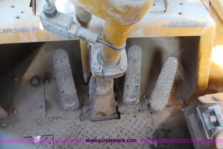 image for item K6753 1970 Caterpillar 950 wheel loader