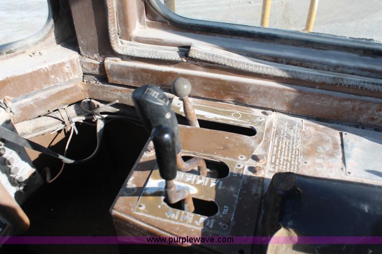 image for item K6754 1983 Caterpillar 992C wheel loader