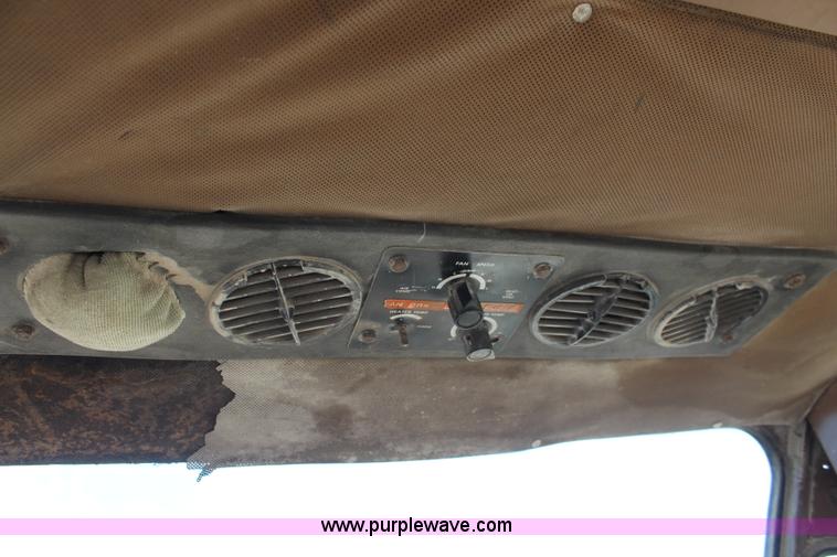 image for item K6754 1983 Caterpillar 992C wheel loader