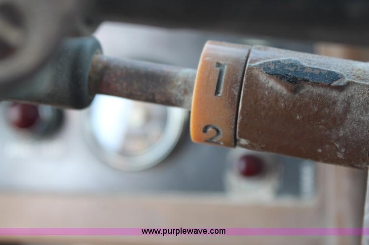 image for item K6754 1983 Caterpillar 992C wheel loader