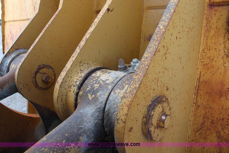 image for item K6754 1983 Caterpillar 992C wheel loader
