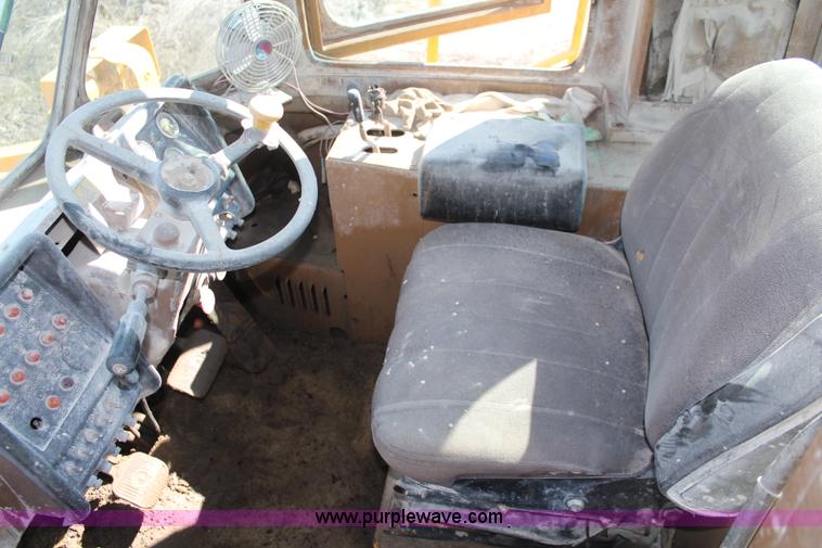 image for item K6755 1979 Caterpillar 988B wheel loader