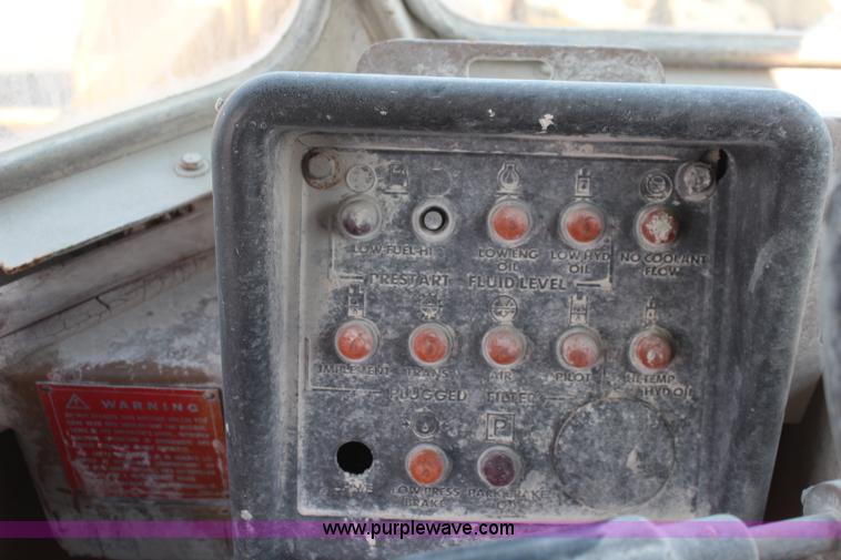 image for item K6755 1979 Caterpillar 988B wheel loader