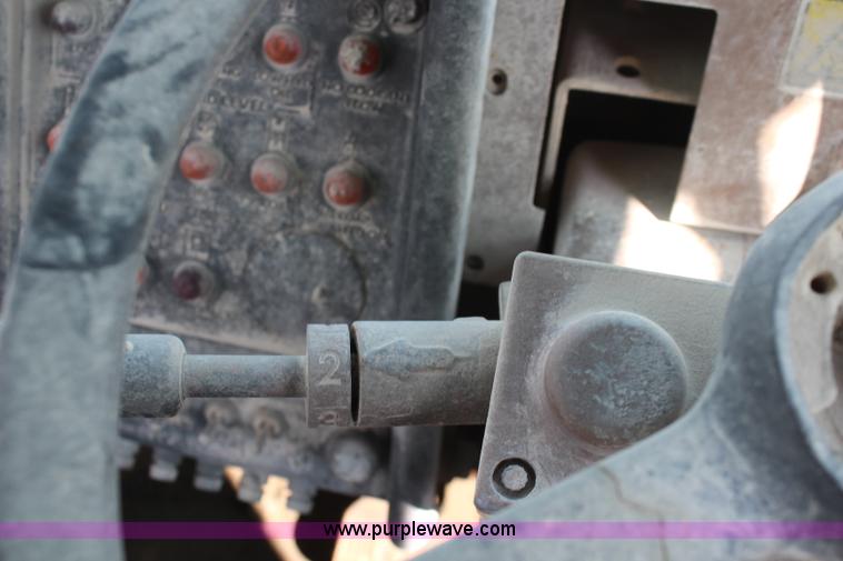 image for item K6755 1979 Caterpillar 988B wheel loader