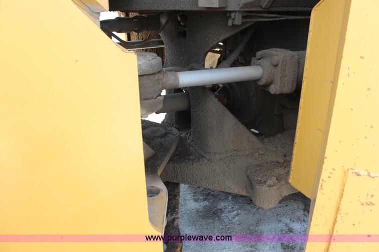 image for item K6755 1979 Caterpillar 988B wheel loader