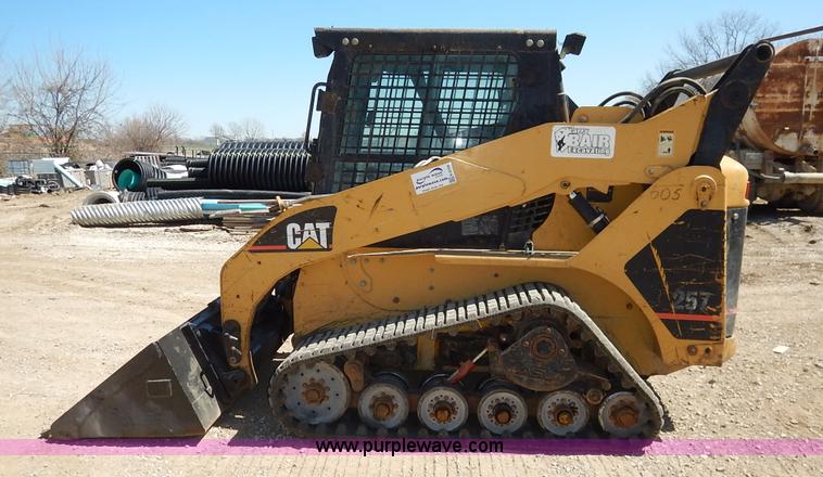 image for item K6759 2003 Caterpillar 257 skid steer