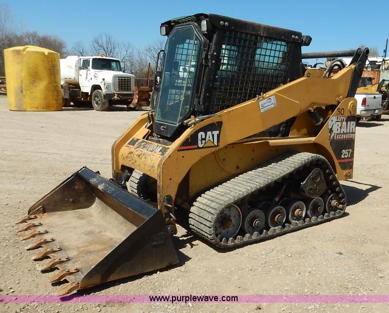 image for item K6760 2003 Caterpillar 257 skid steer