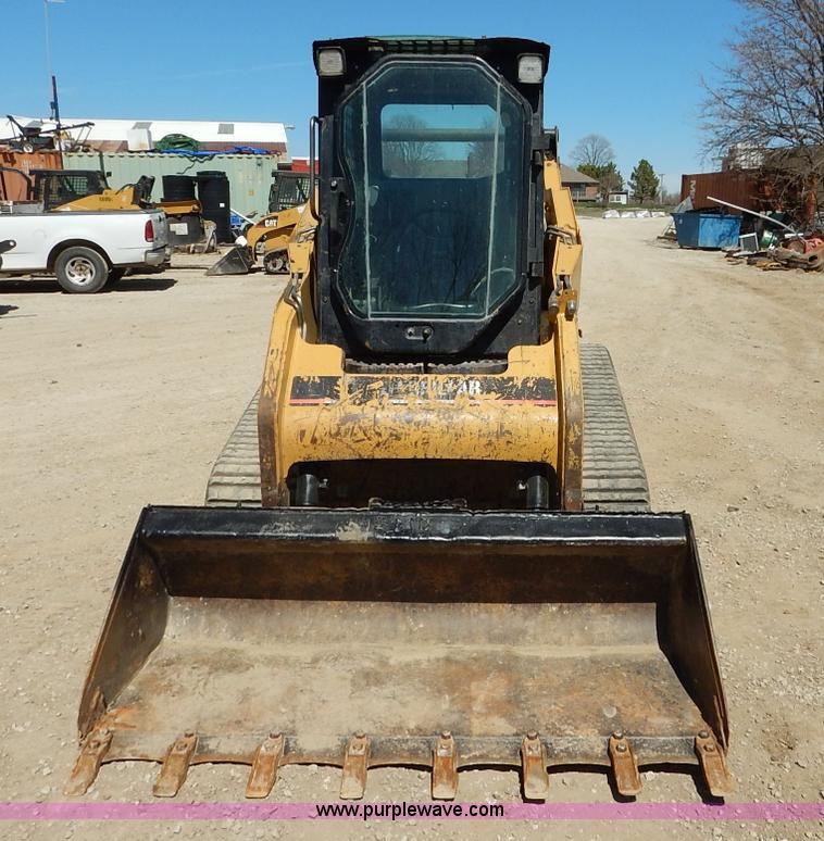 image for item K6760 2003 Caterpillar 257 skid steer