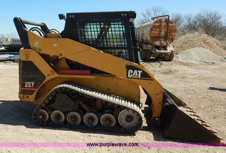 image for item K6760 2003 Caterpillar 257 skid steer