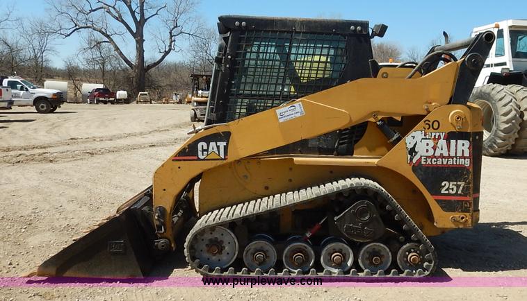 image for item K6760 2003 Caterpillar 257 skid steer