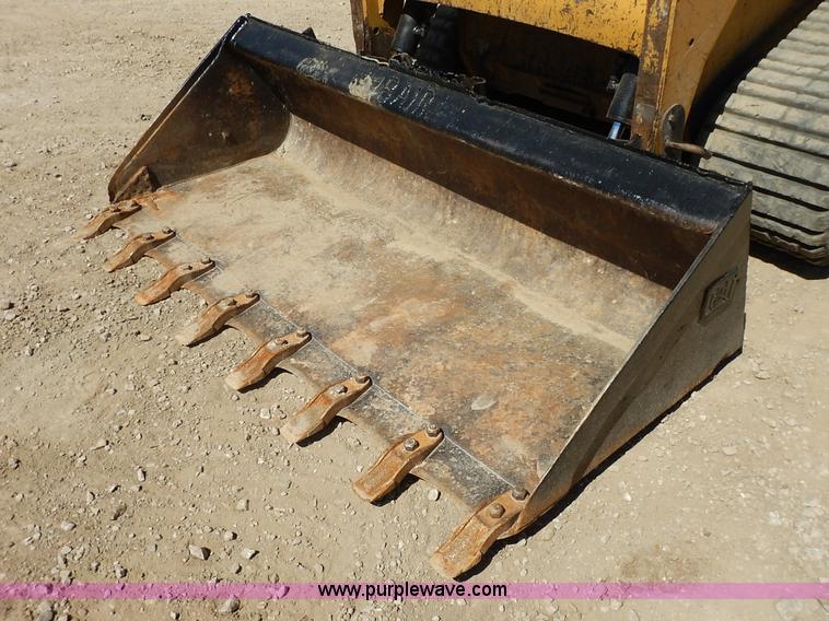 image for item K6760 2003 Caterpillar 257 skid steer