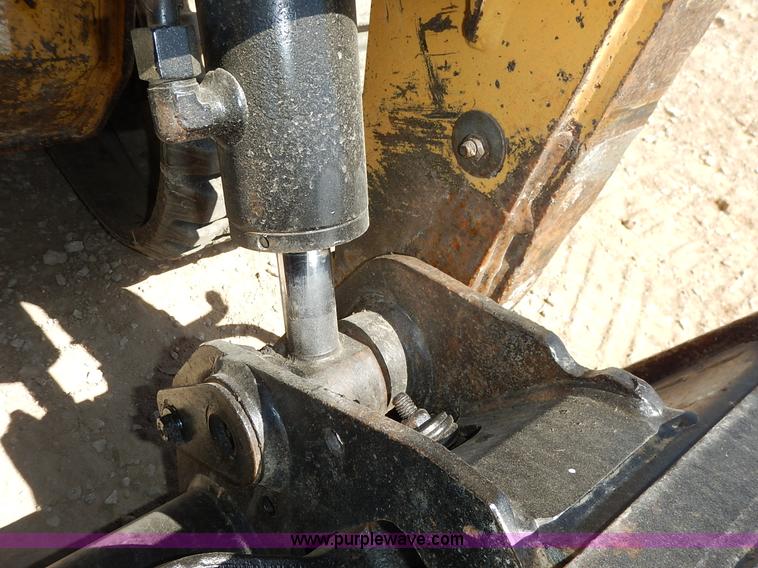 image for item K6760 2003 Caterpillar 257 skid steer