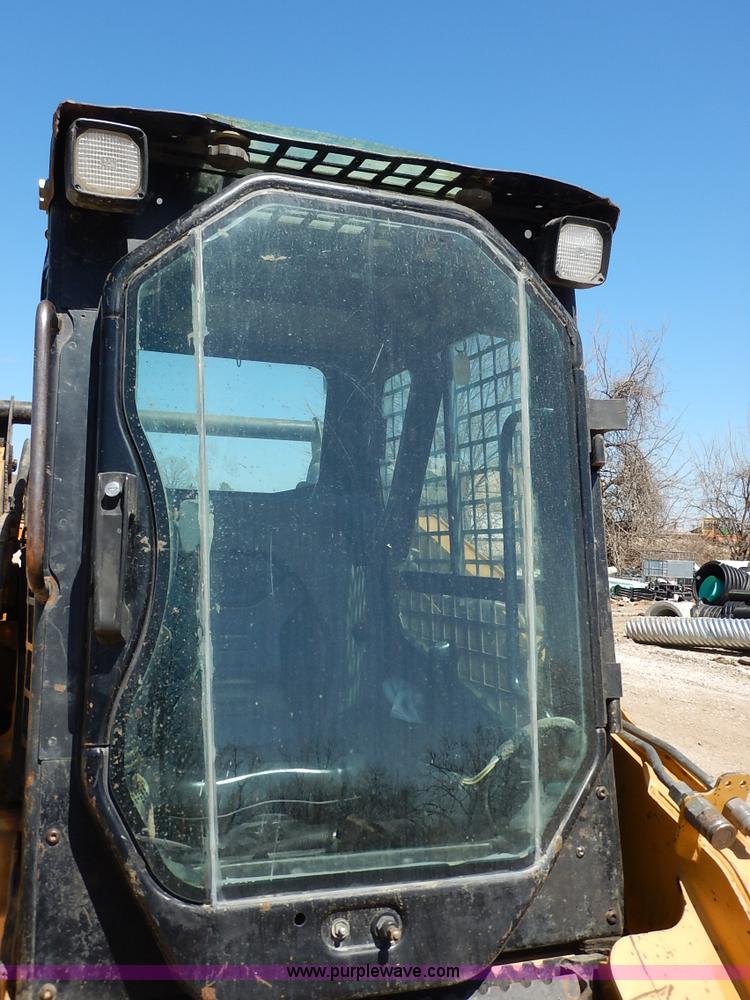 image for item K6760 2003 Caterpillar 257 skid steer