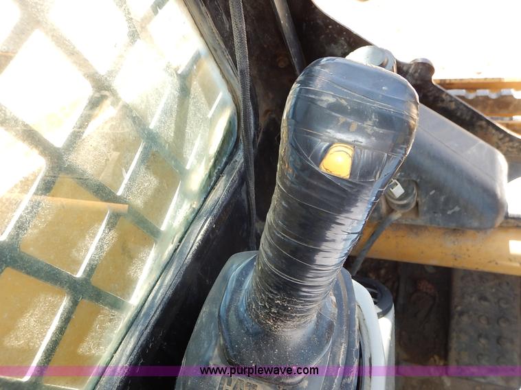 image for item K6760 2003 Caterpillar 257 skid steer