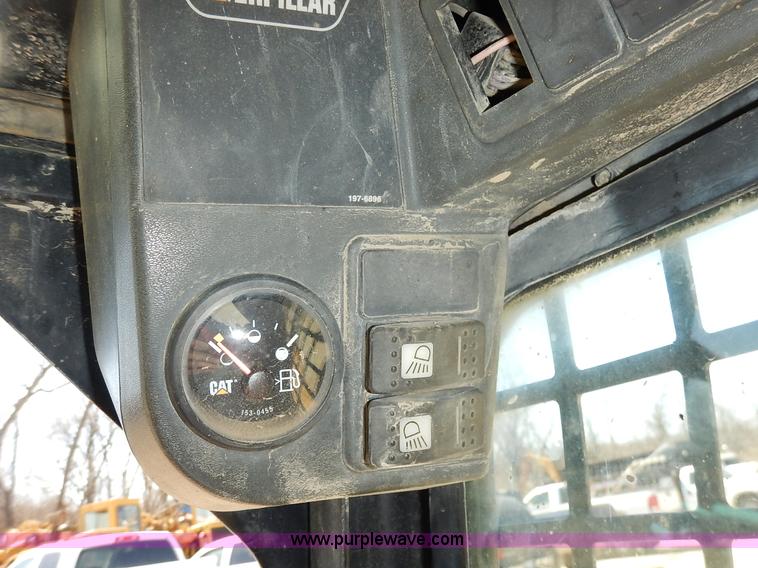 image for item K6760 2003 Caterpillar 257 skid steer