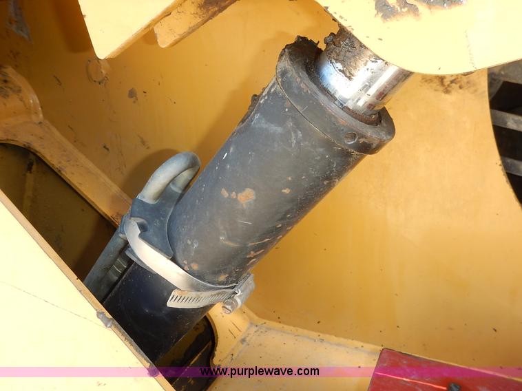 image for item K6760 2003 Caterpillar 257 skid steer