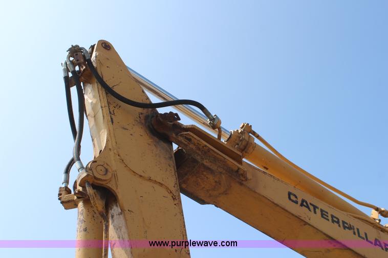 image for item K6841 1973 Caterpillar 225 excavator
