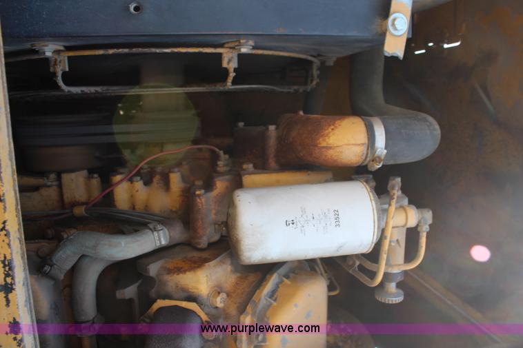 image for item K6841 1973 Caterpillar 225 excavator