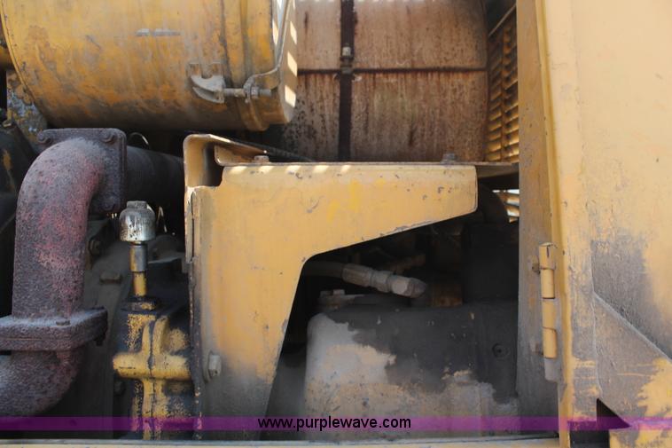 image for item K6841 1973 Caterpillar 225 excavator