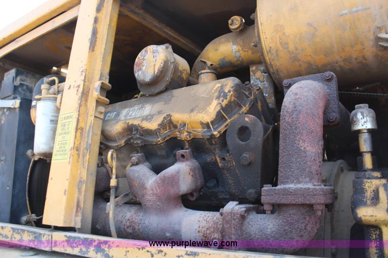 image for item K6841 1973 Caterpillar 225 excavator